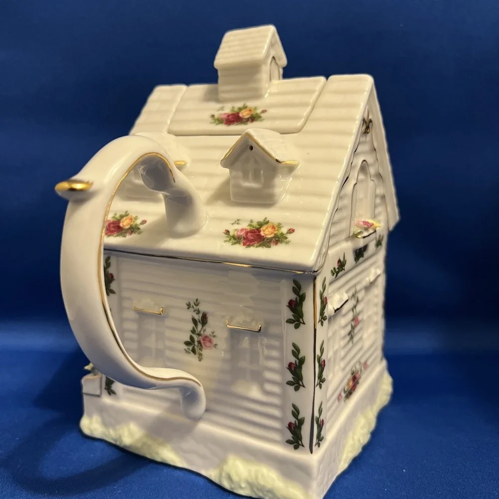 Royal Albert vtg royal